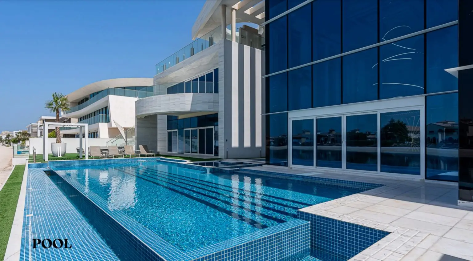 Andrew Tate Mansion Palm Jumeirah 44CG+R2W Palm Jumeirah - The Palm Jumeirah - Dubai